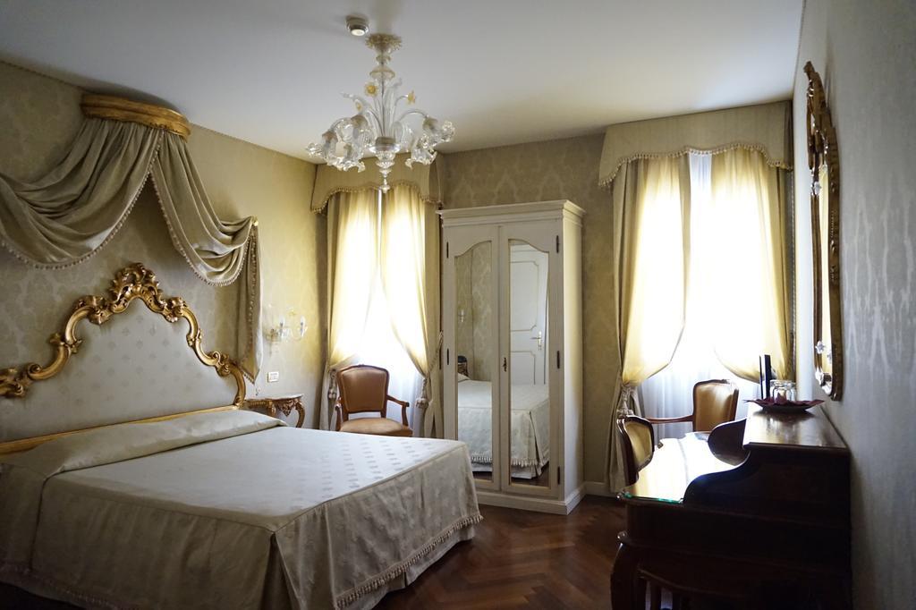 Hotel Orsaria Venice Exterior photo